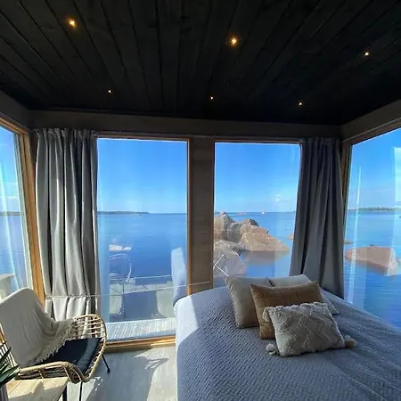 Moekkilautta Bådhotel *