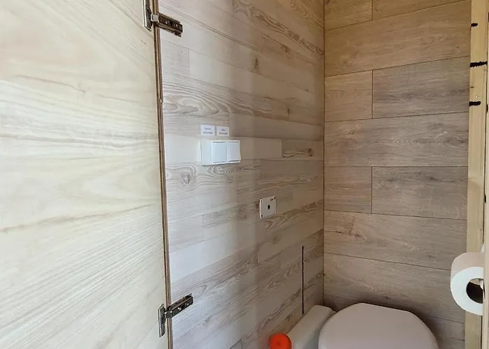 ספינת מלון Moekkilautta